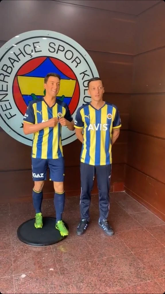 Özil’in balmumu heykeli Türkiye’ye geldi