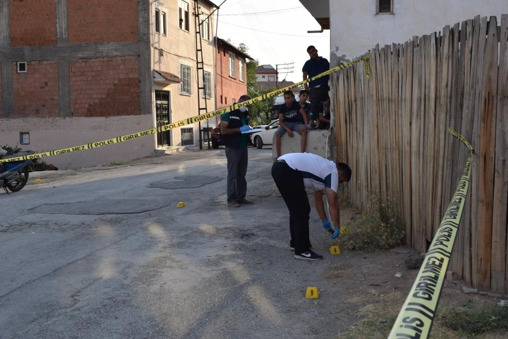 Tartıştığı kişiyi yaraladıktan sonra intihara teşebbüs eden zanlı ikna edilerek yakalandı