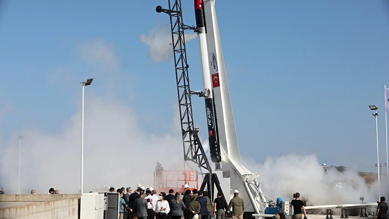 Son dakika: Bakan Varank duyurdu: İnsansız uzay aracı tasarımına başladık