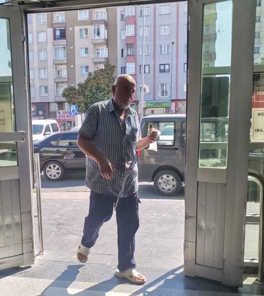 Acemi kasaplar kendilerini kestiler