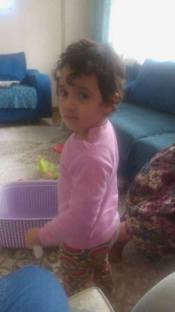 Devrilen dolabın altında kalan minik Kumsal, hayatını kaybetti