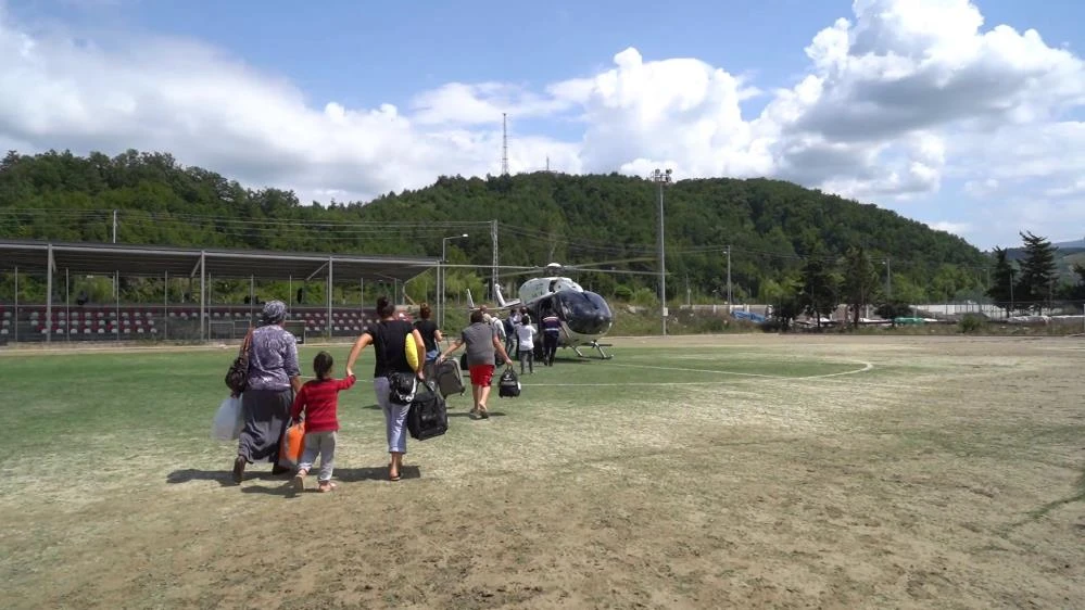 Sinop'ta vatandaşların tahliyesi helikopterlerle sürüyor