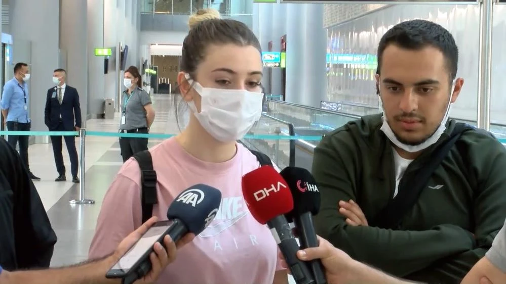 Hemşire İrem'in kurtuluş gözyaşları: Kabil'de yaşadıklarını TGRT Canlı yayınında anlattı