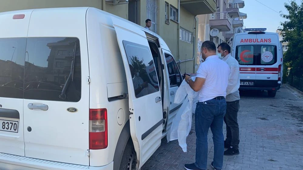 Yemek masasında tartışma kanlı bitti: Annesini öldürdü