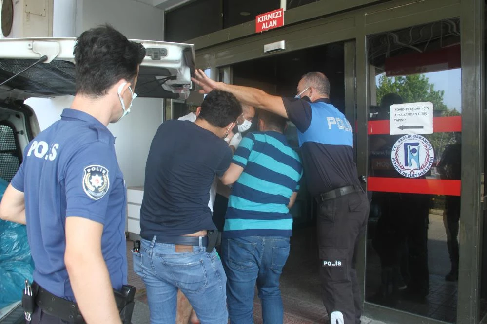 Yemek masasında tartışma kanlı bitti: Annesini öldürdü