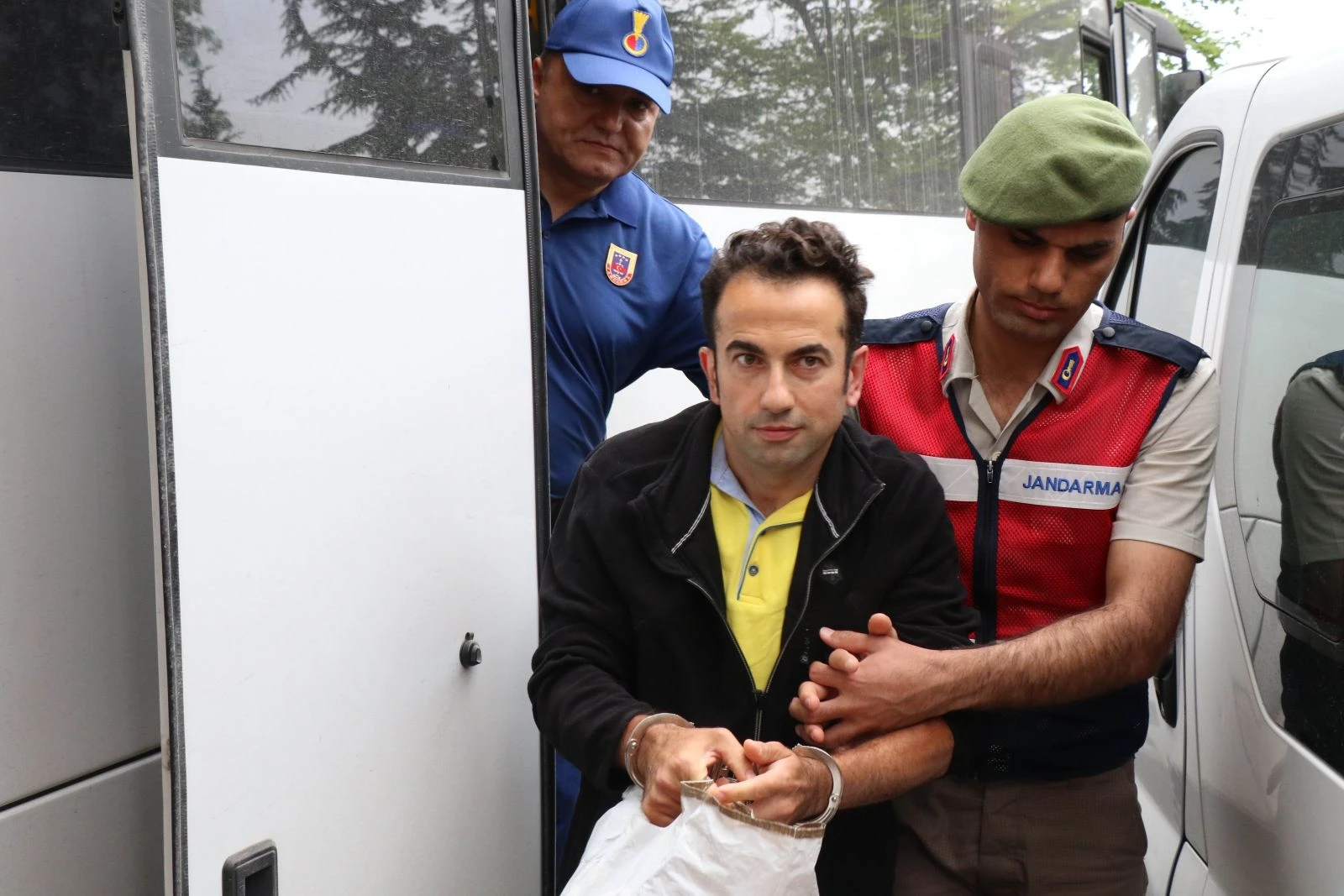 FETÖ/PDY davasında tutuklu 5 sanığa hapis cezası