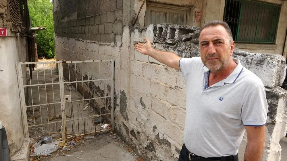 Tencere ve mutfak tüpü çalarken yakalandı, inkar etti