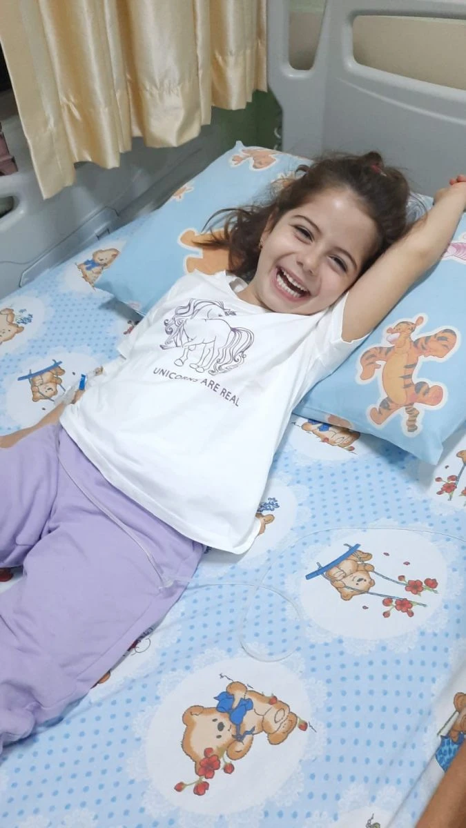 6 yaşındaki Elisa koronavirüse yenildi