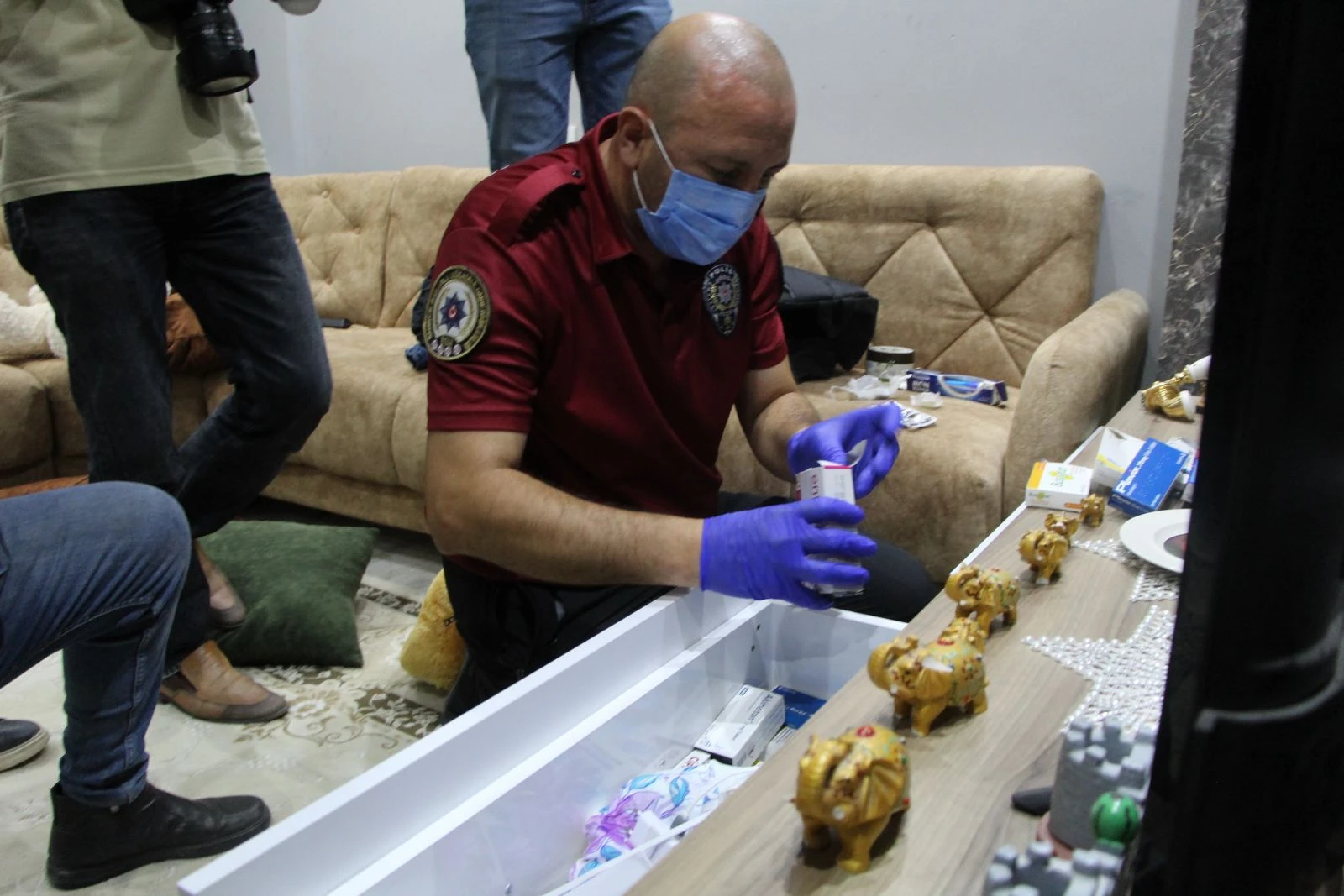 Uyuşturucu tacirlerine darbe! 21 kişi kıskıvrak yakalandı