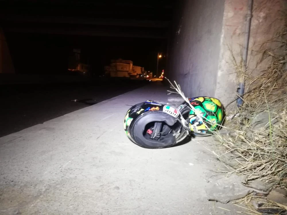 Motosiklet metrelerce sürüklendi: 1 ölü, 1 yaralı