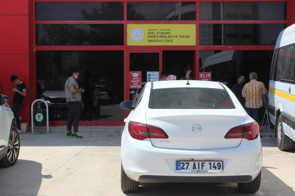 Özel okul dolandırıcıları velilerin parasını öğrencilerin geleceğini çaldı