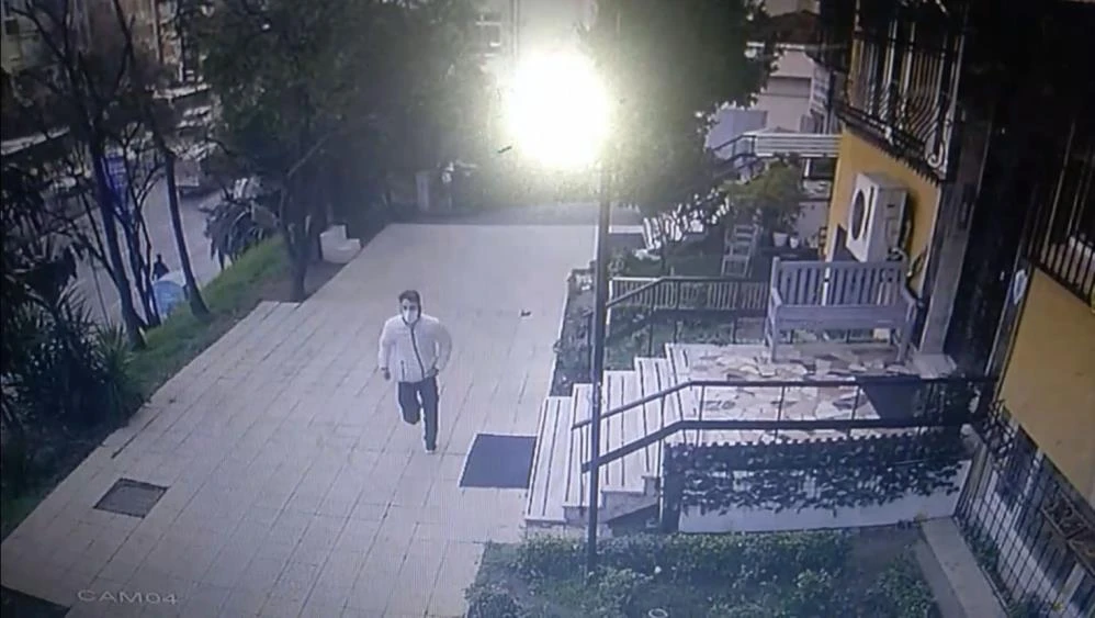 Emekli maaşını çeken yaşlı kadına kapkaç