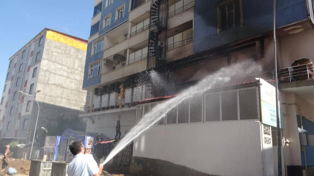 Muş'ta can pazarı: Kurs merkezinde çıkan yangında 80 öğrenci mahsur kaldı