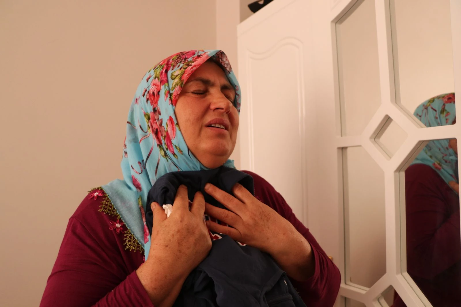 İstediği ayakkabı alınmadığı için ailesi ile küsen genç evi terk etti