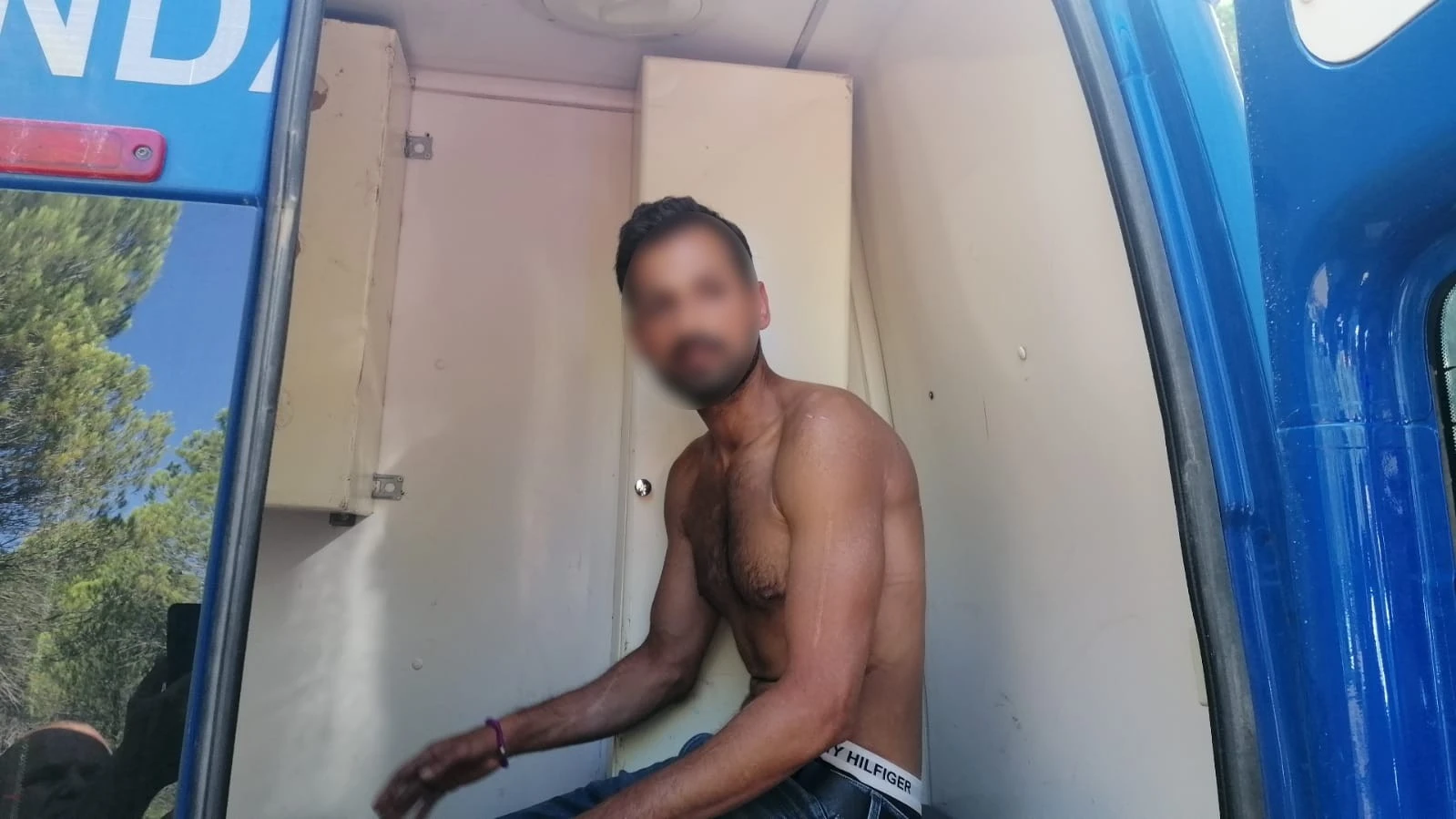 Manavgat’taki ormanı yakarken suçüstü yakalandı