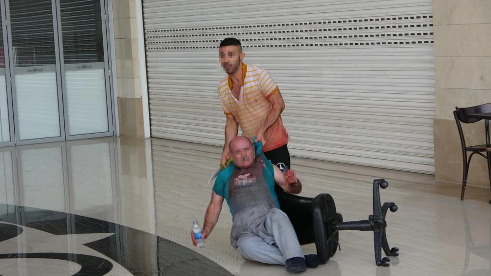 Antalya'da dehşet: 'Sigortam yatırılmadı' deyip rehin aldığı ustasının boğazını kesti