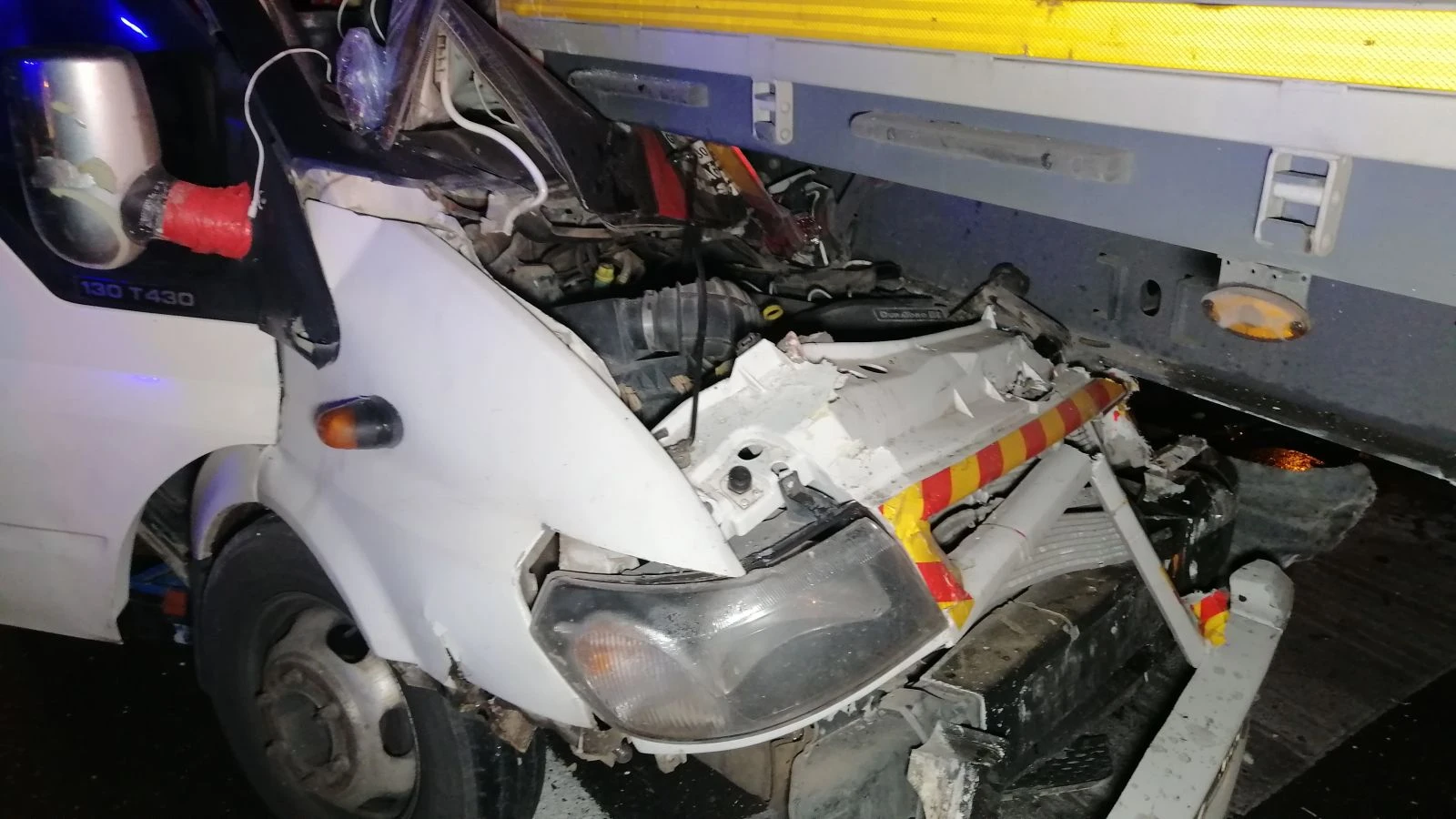 Mevsimlik işçileri taşıyan minibüs kaza yaptı! Çok sayıda yaralı var