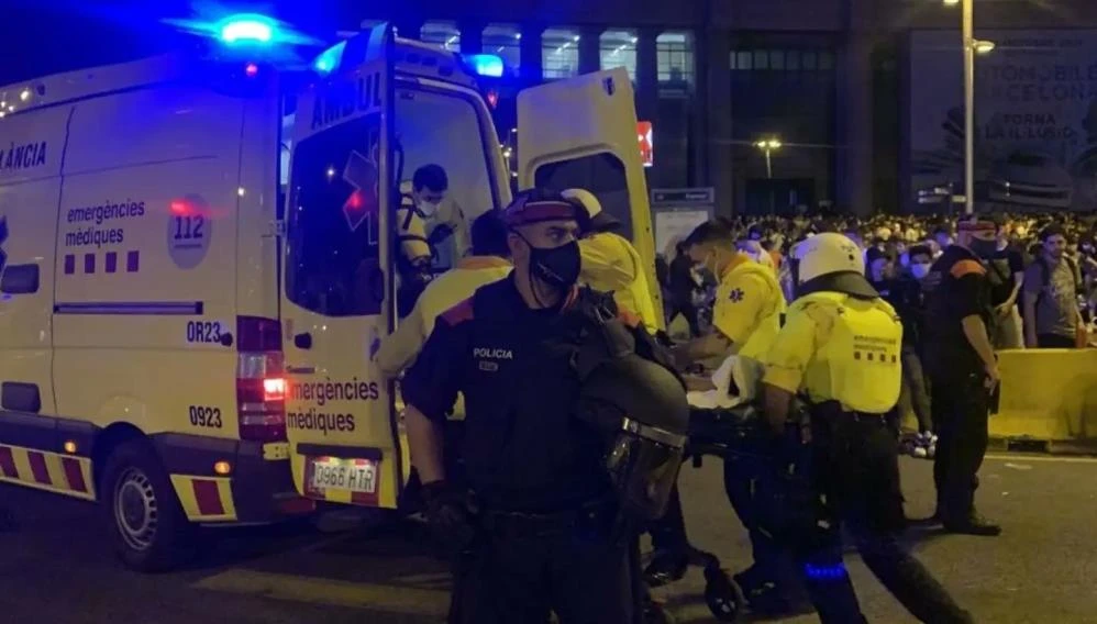 İspanya'da taşkınlık yapan gençlere müdahale: 43 yaralı, 20 gözaltı