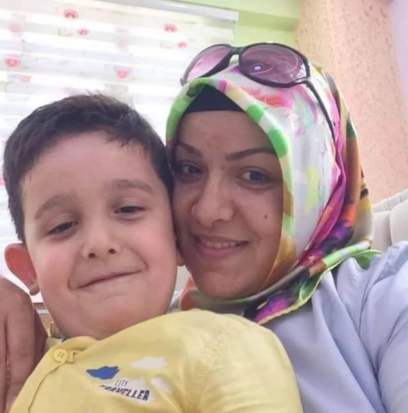 Eşini ve bebeğini kaybeden baba ayakta durmakta zorlandı