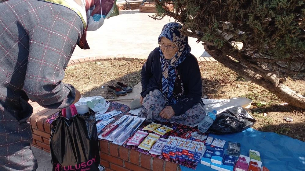 Naciye Nine yaşına rağmen çalışıyor: Evlatlarımdan kaçmak için buraya geliyorum