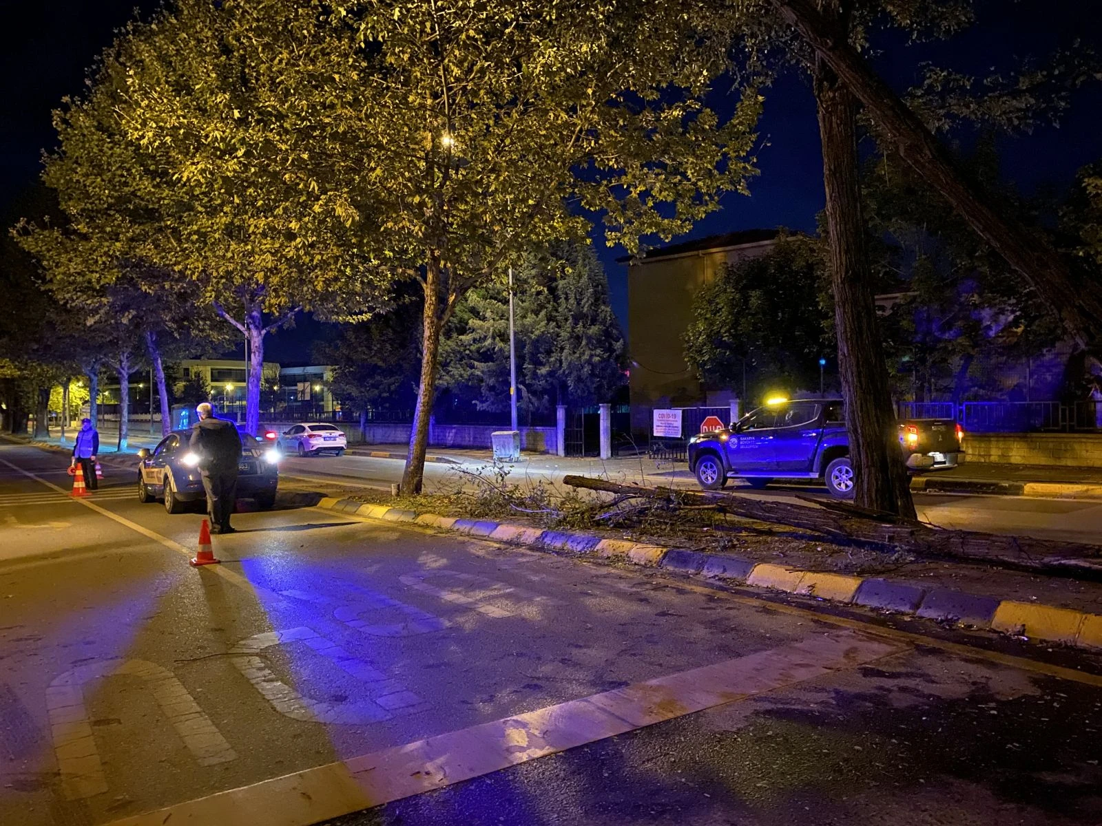 Alkollü şahıs çaldığı kamyonla şehri savaş alanına çevirdi