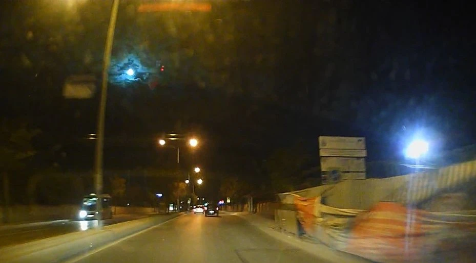 İstanbul'da göktaşı gökyüzünü aydınlattı