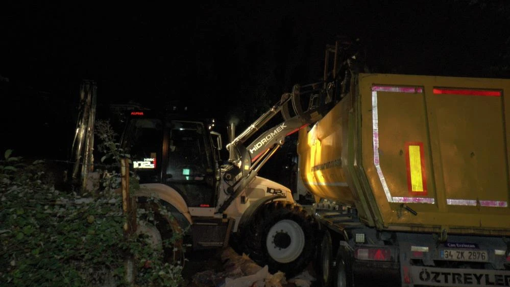 Kağıt toplayıcılarına bir baskın daha! Sancaktepe depolarına operasyon yapıldı