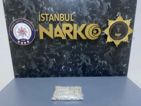 Sindirim sistemlerinde eroin taşıyan kuryeler yakalandı