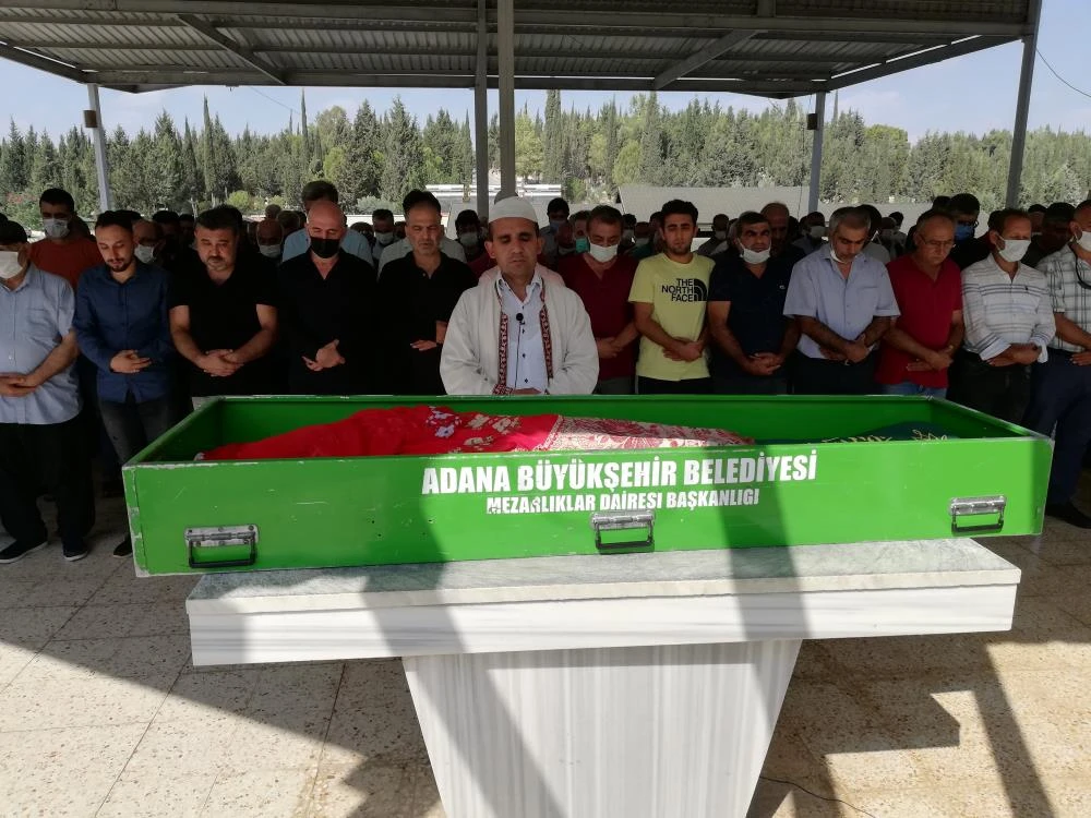 Fotoğraf çekilirken ölen Hatice’nin cenazesinde yürek yakan görüntü