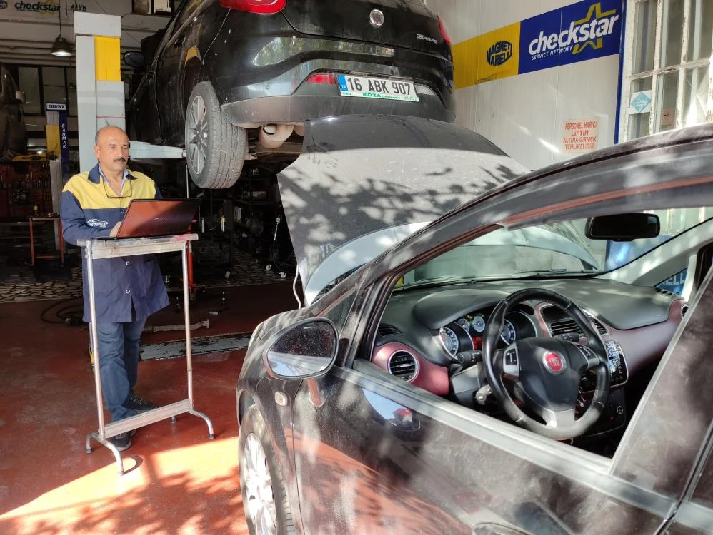 Çevre illerden bile geliyorlar! Kendi sistemiyle araç sahiplerini büyük masraftan kurtarıyor