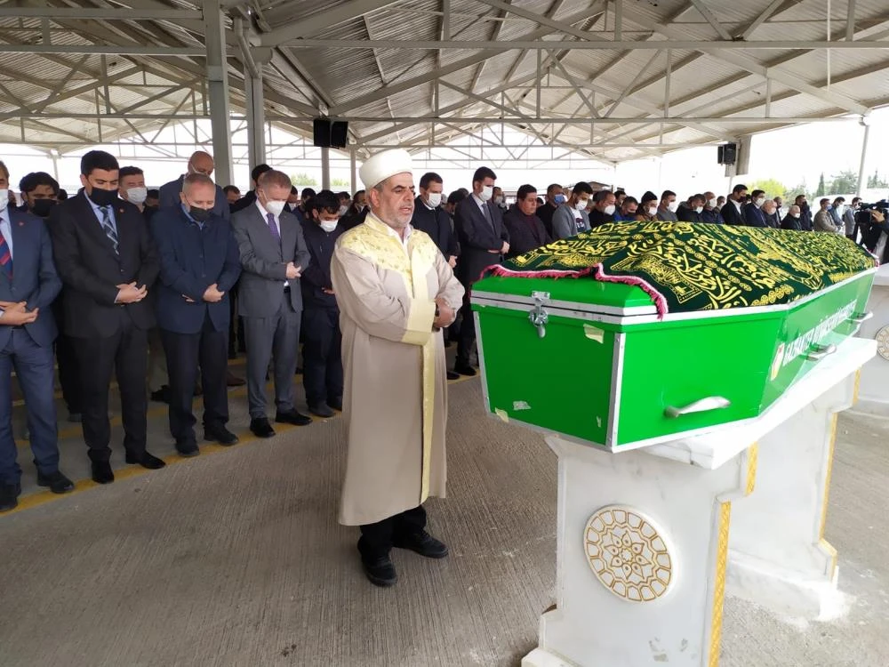 Bir hafta içerisinde babasını ve kardeşini korona kaybetti