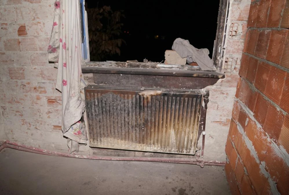 Son 1 haftada evleri 5 kez yandı, diken üstünde yaşıyorlar