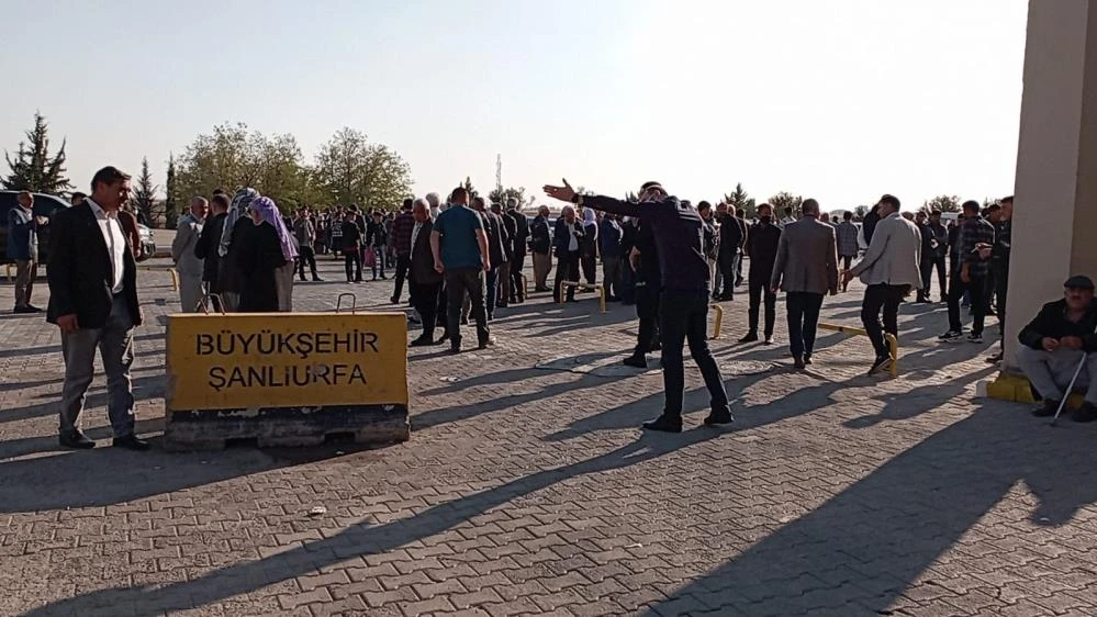Akrabaların silahlı ahır yeri kavgasında kan döküldü: 2 ölü, 4 yaralı