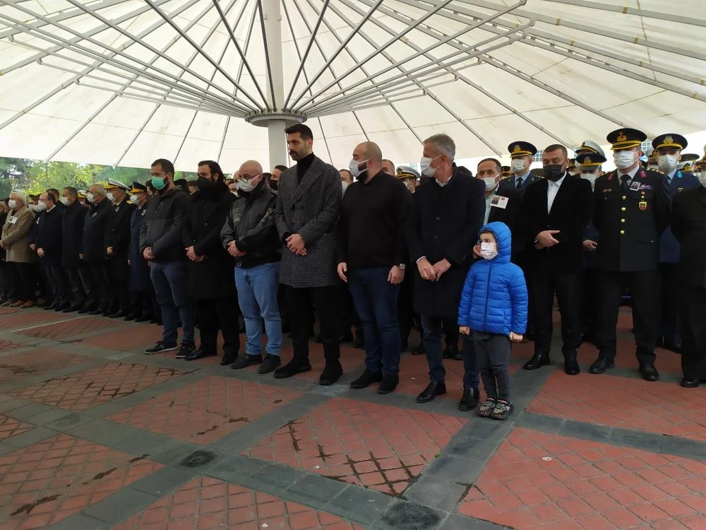 Şırnak şehidi Cihan Geçit gözyaşları içinde toprağa verildi! Eşinin vedası yürekleri dağladı