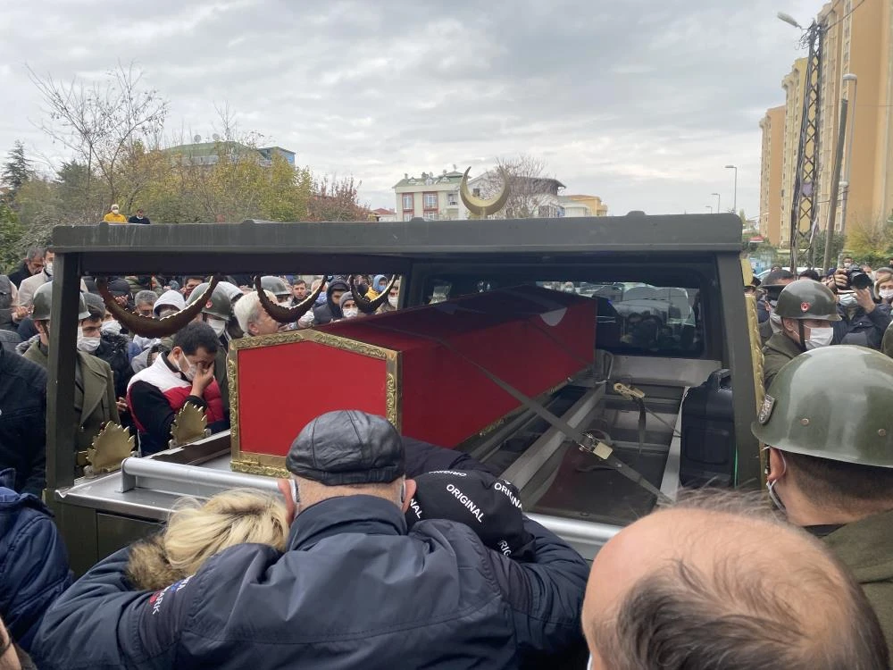 Şırnak şehidi Cihan Geçit gözyaşları içinde toprağa verildi! Eşinin vedası yürekleri dağladı