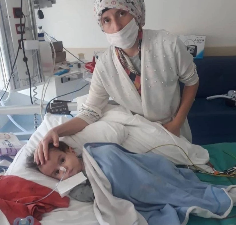 SMA hastası çocuğunun sağlık durumuna dayanamayan anne intihar etti