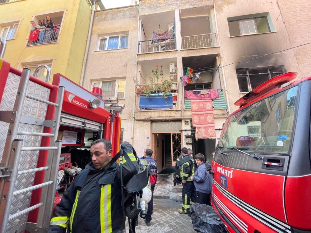 Manisa'da feci yangın: 1'i ağır 6 yaralı