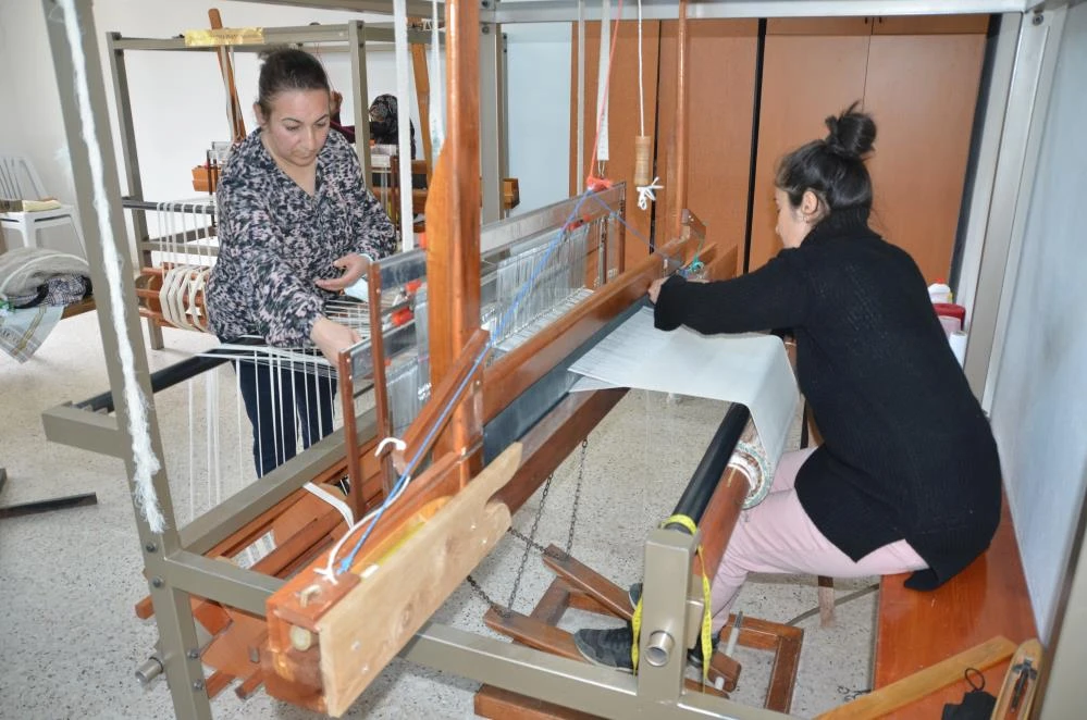 300 yıllık gelenek kadınların gelir kapısı oldu! Parçasını 500 liradan satıyorlar