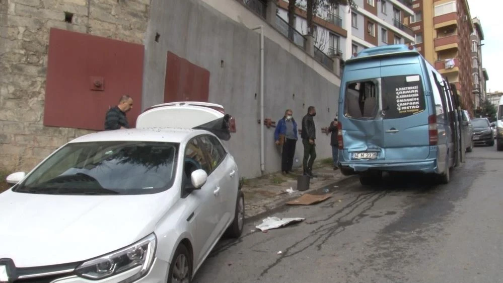 Şoför baygınlık geçirdi, araç kontrolden çıktı! Hıncahınç dolu minibüste can pazarı
