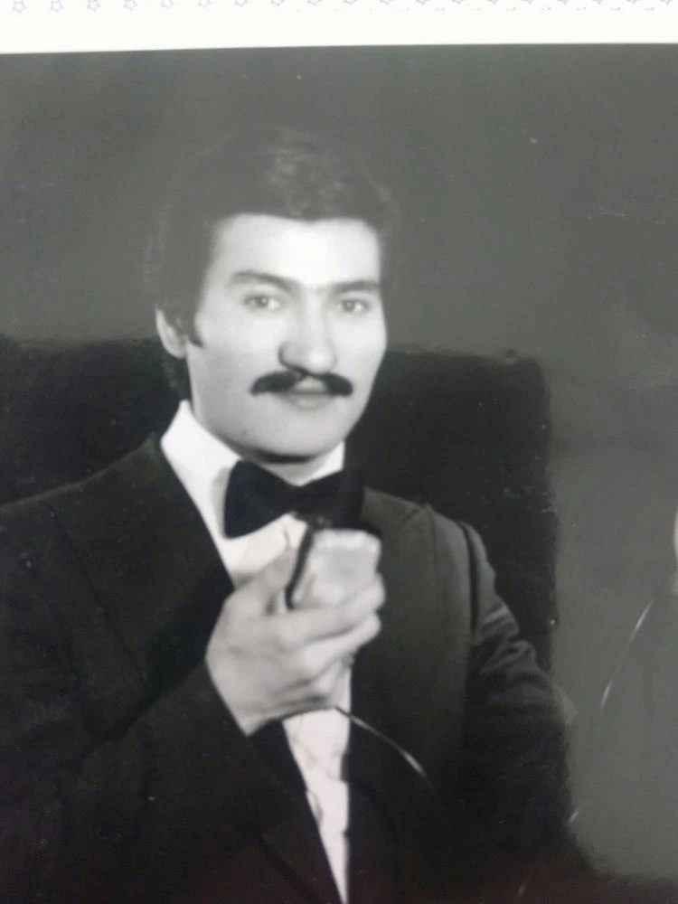 Sosyal medyadan helallik isteyen türkücü kansere yenik düştü