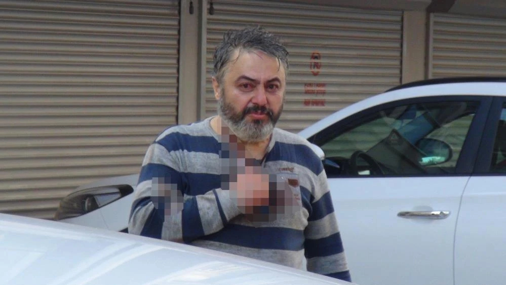 Babasını öldürüp annesini ağır yaralayan sanık: Ben akıl hastası değilim, Amerika Başkanıyım