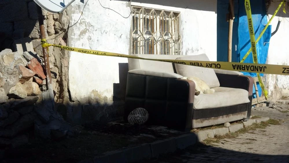 Son dakika: 25 günlük bebeğini öldüren anne tutuklandı