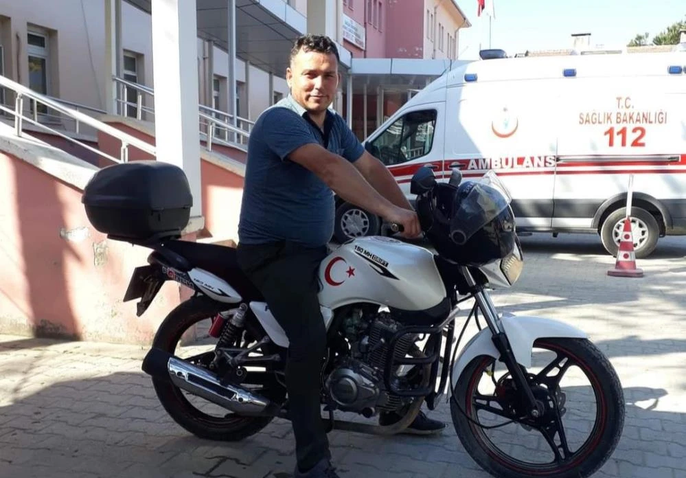 Tarlada devrilen traktörün sürücüsü hayatını kaybetti