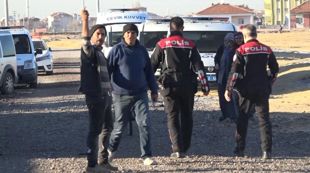 Köpek yumurtaları yedi, tüfek, taş ve sopalar konuştu: 3 yaralı