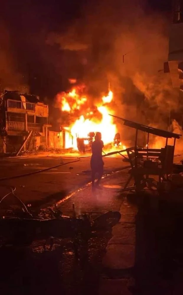 Son dakika! Haiti'de akaryakıt kamyonu patladı: En az 40 ölü