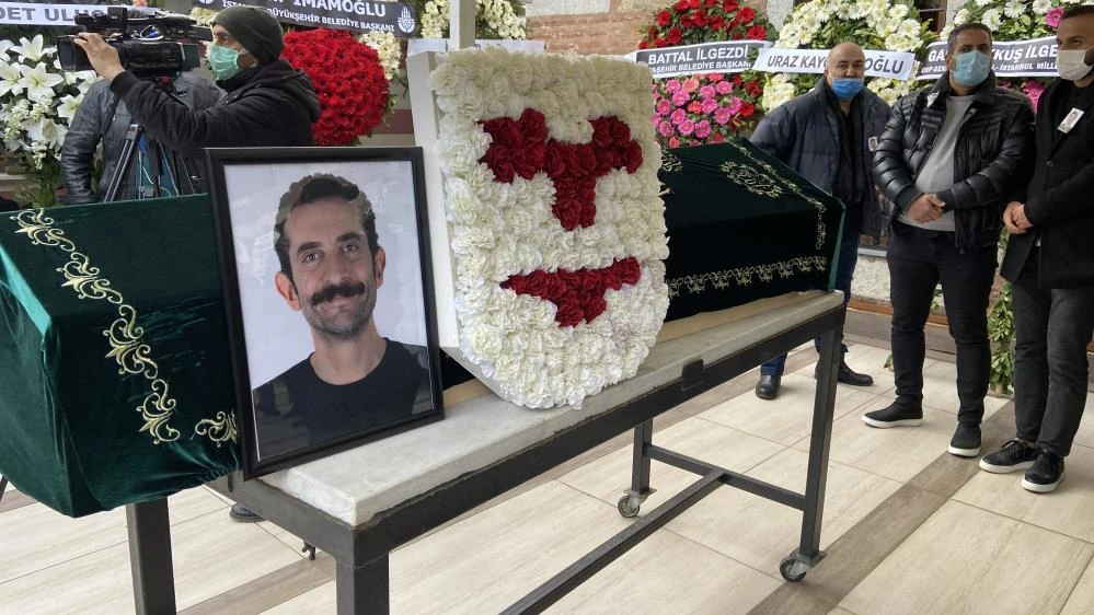 İzzet Altınmeşe hayatını kaybeden oğlunu son yolculuğuna uğurladı