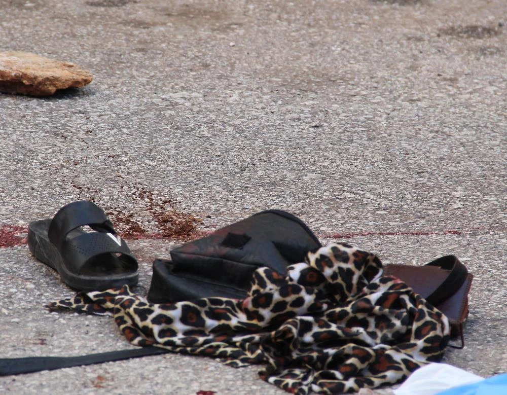 Kazada hayatını kaybeden eşine son kez sarıldı, yakarışları yürek burktu