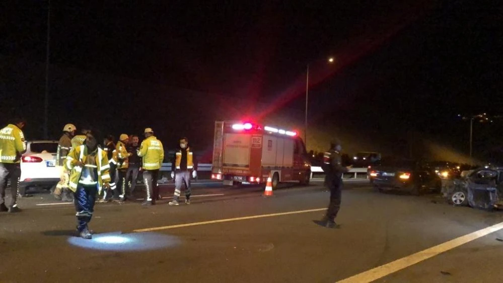 Gemlik'te zincirleme trafik kazası: 2 ölü, 5 yaralı