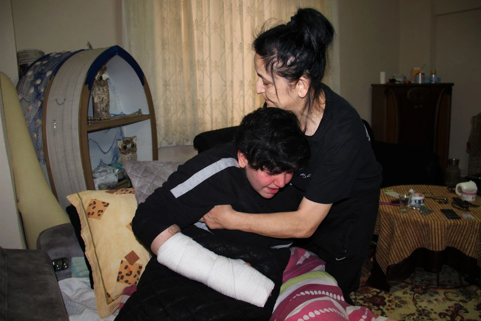 Sipariş götüren kadın kuryeye trafik magandaları saldırdı