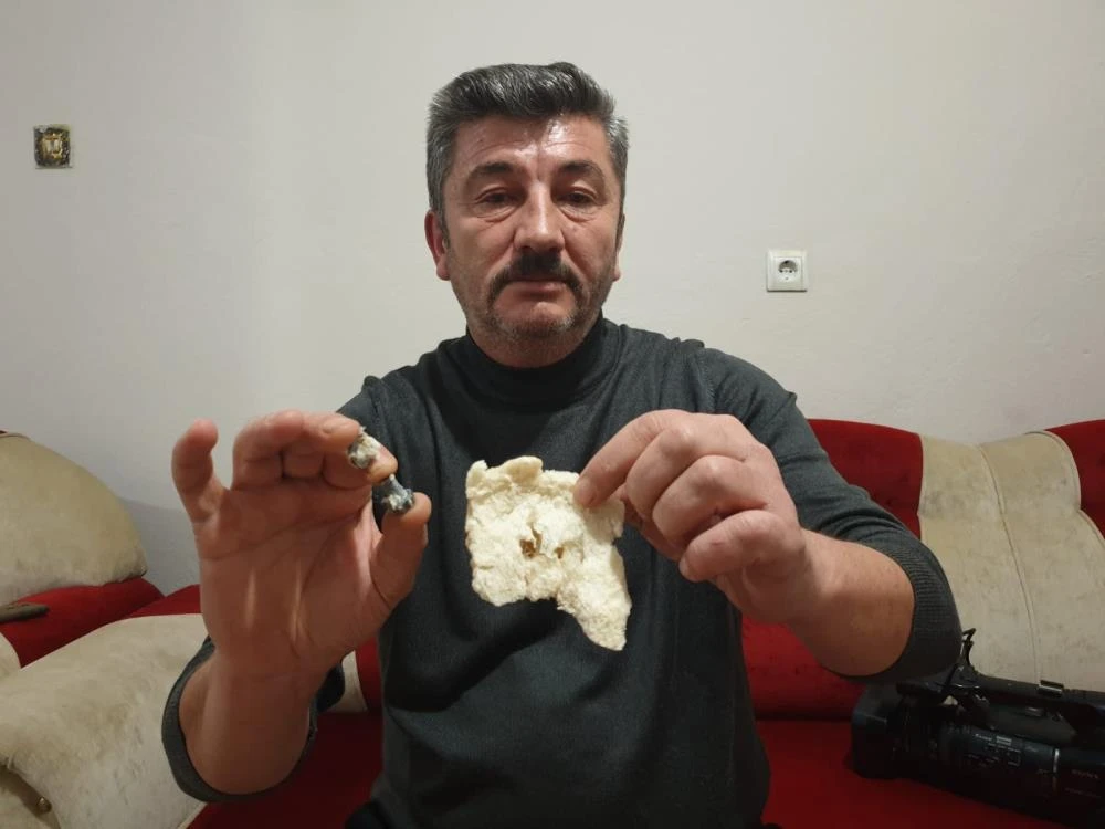 Poşet, sinek, kıl, jilet... Ekmeğin içinden bu sefer vida çıktı, yetkilinin cevabı 'pes' dedirtti